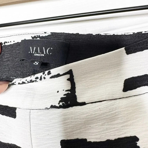 MAAC LONDON Dressy Shorts Size Small Black White Abstract Geometric Print - Picture 4 of 7